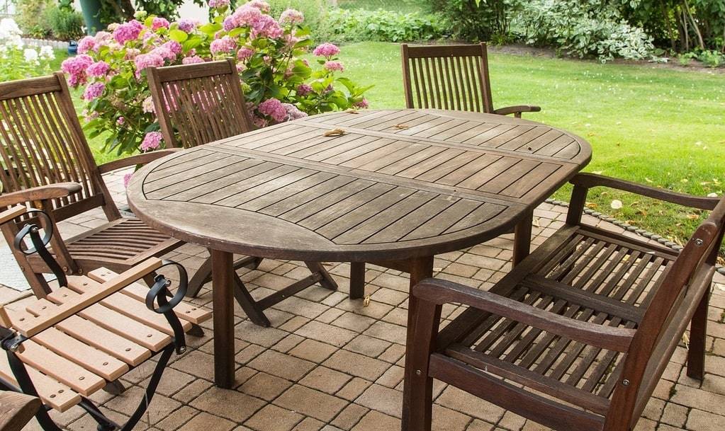 Comment entretenir et rénover une terrasse en bois ?